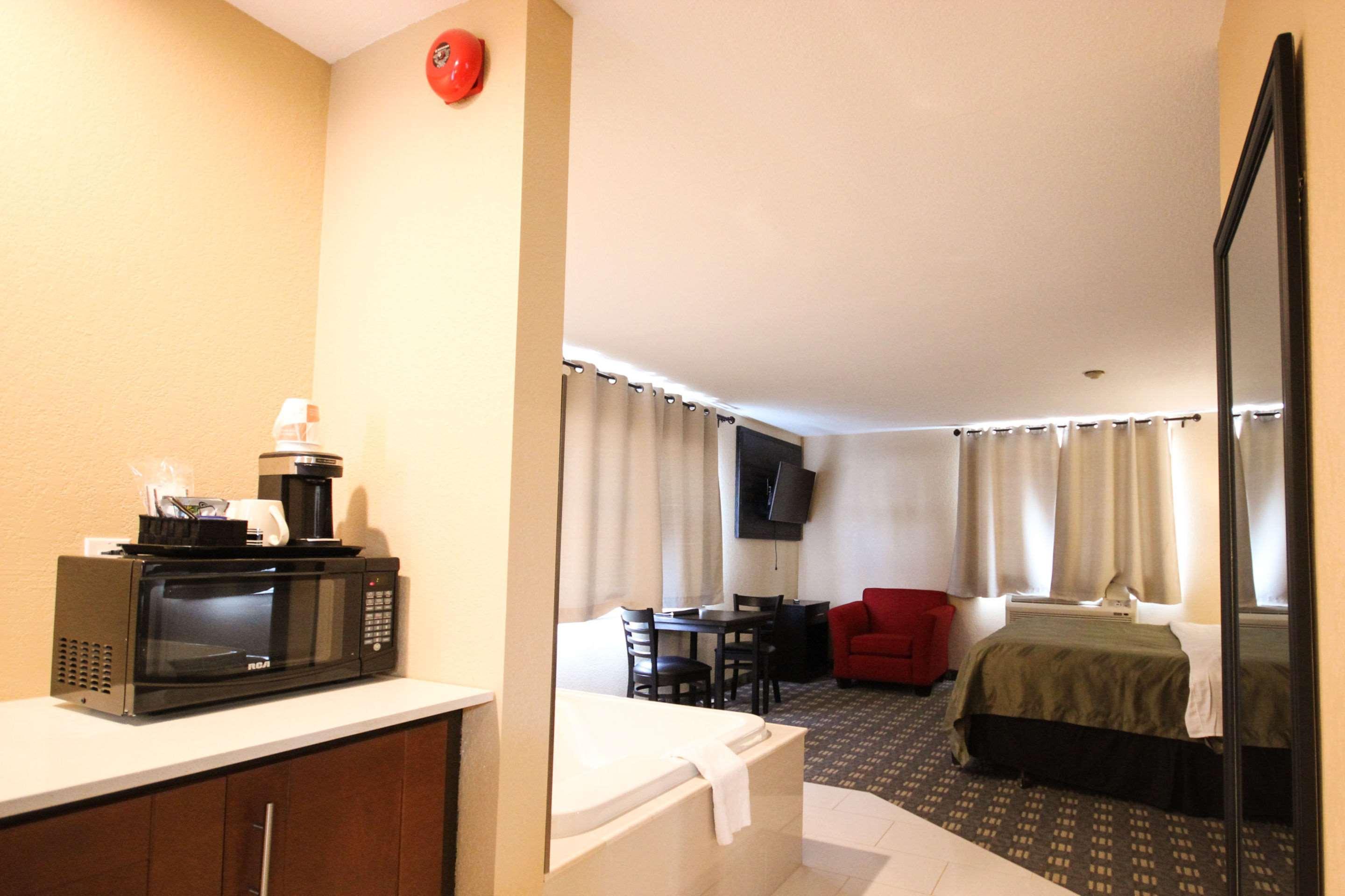 Quality Inn Bracebridge Exteriör bild