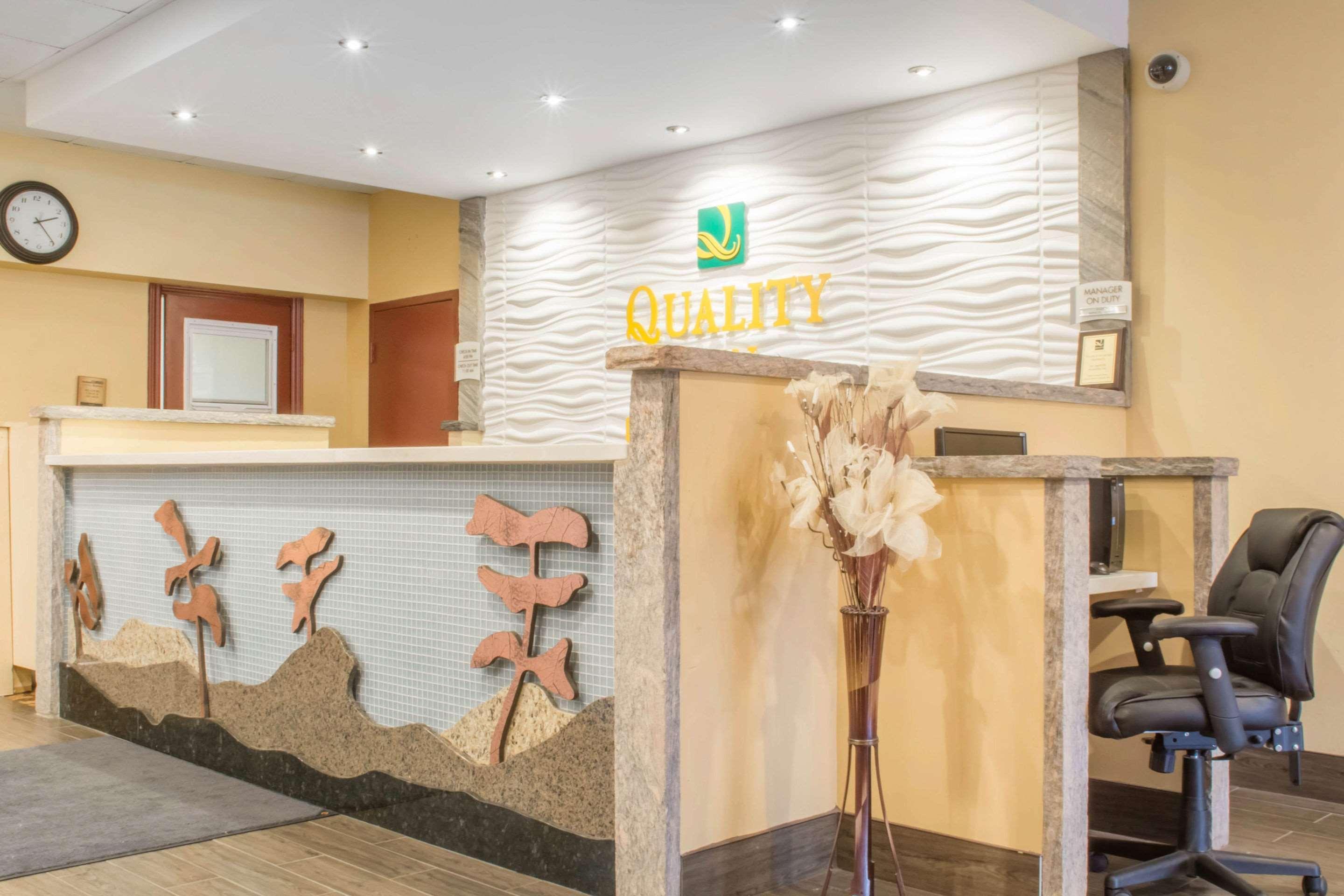 Quality Inn Bracebridge Exteriör bild
