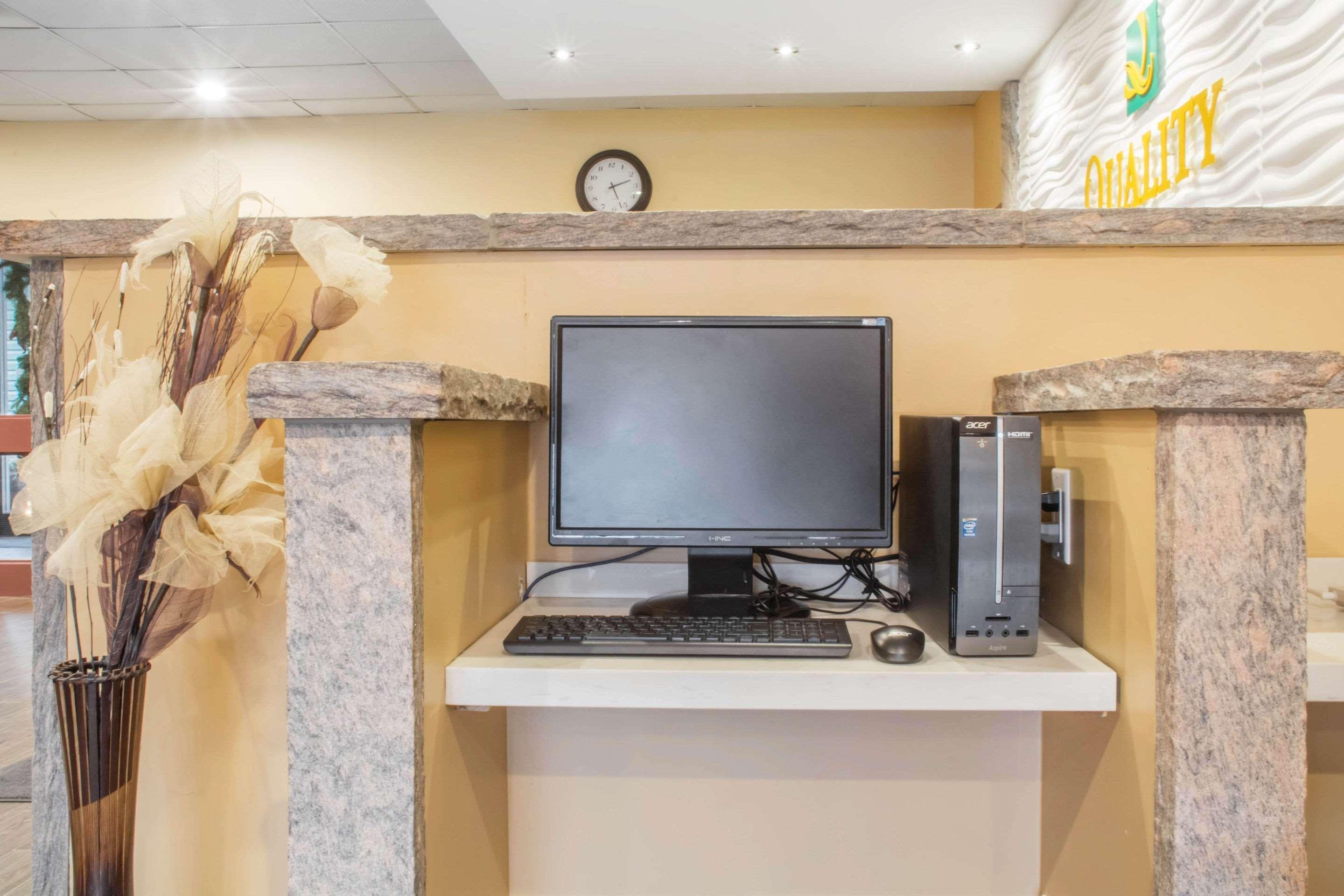 Quality Inn Bracebridge Exteriör bild