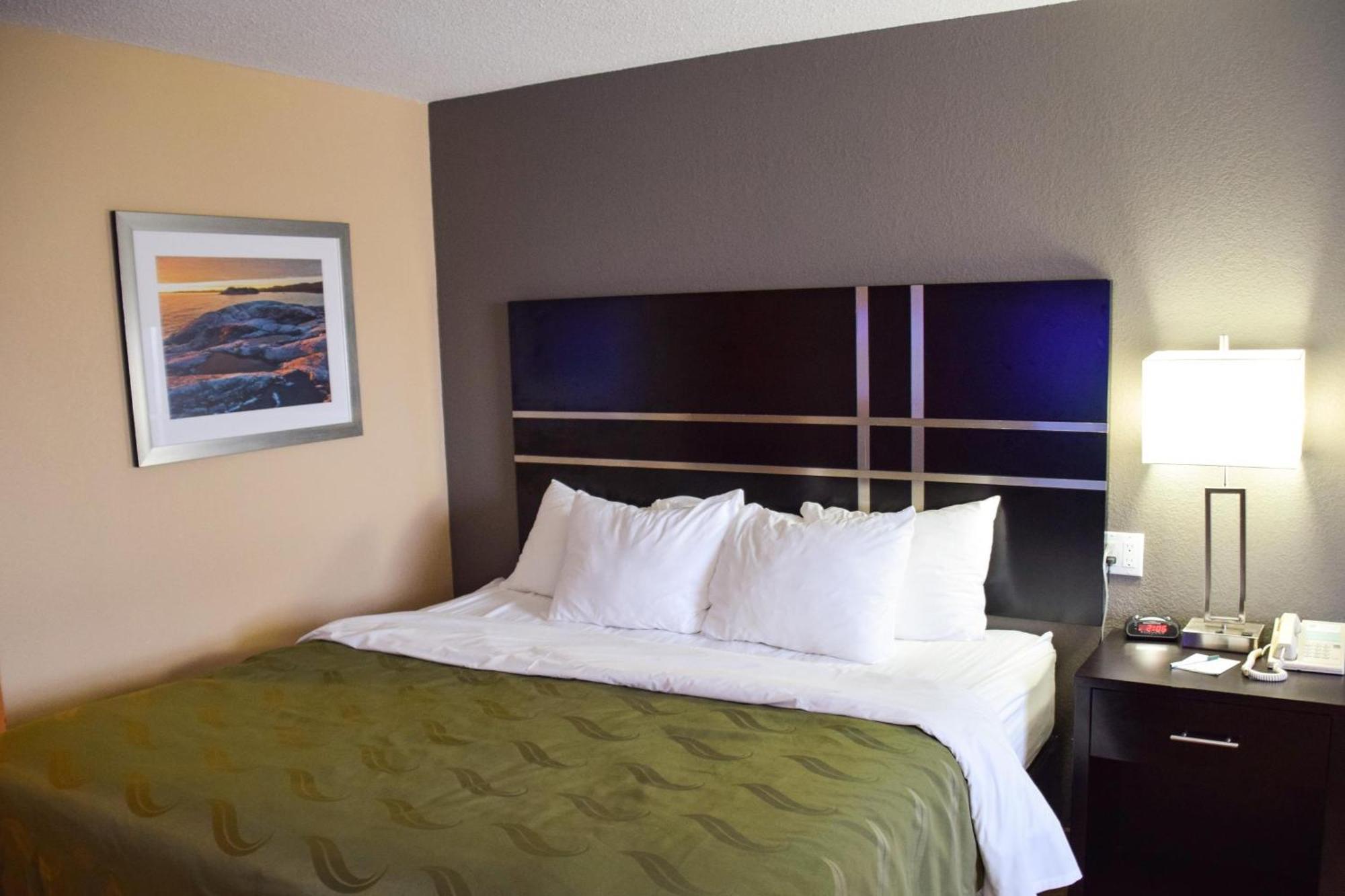 Quality Inn Bracebridge Exteriör bild